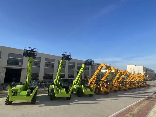 Diesel Engine 4 Ton Telehandler SNSC Forklift Telescopic Boom