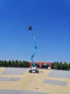 230kg Load Self Propelled Man Lift Articulating Man Lift For Food Shop